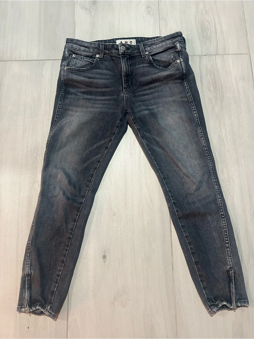 AMO twist zip Ankle jeans Size 31